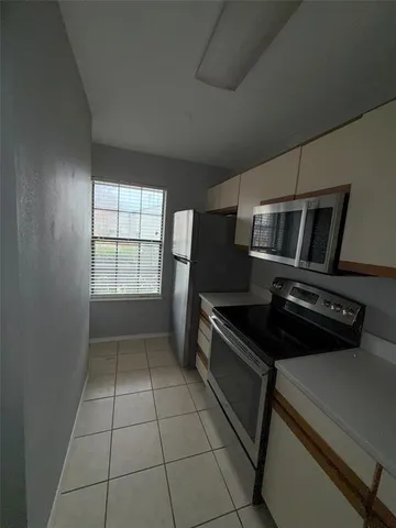$1,850 | 732 West Collins Street, Denton, TX 76201