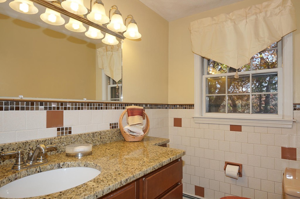 25 Meadowview Road Wayland, MA 01778 - Photo 19 of 29