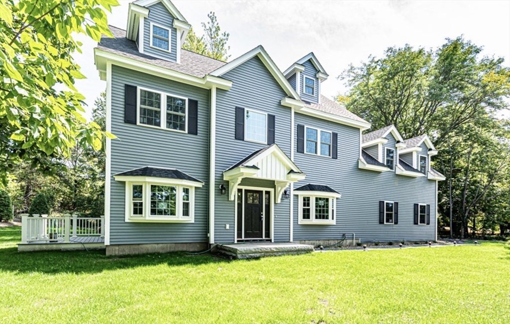 16 Border Road Reading, MA 01867 - Photo 2 of 35 Gallery Image 2