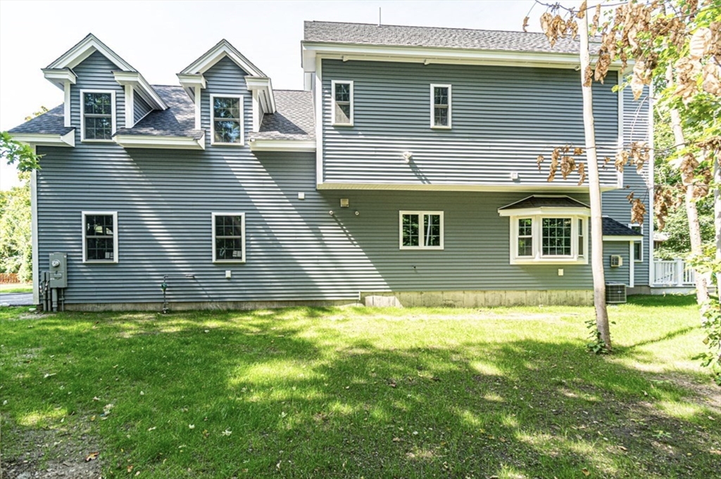 16 Border Road Reading, MA 01867 - Photo 4 of 35 Gallery Image 4