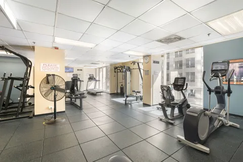 $3,400 | 200 North Dearborn Street, Unit 2402, Chicago, IL 60601