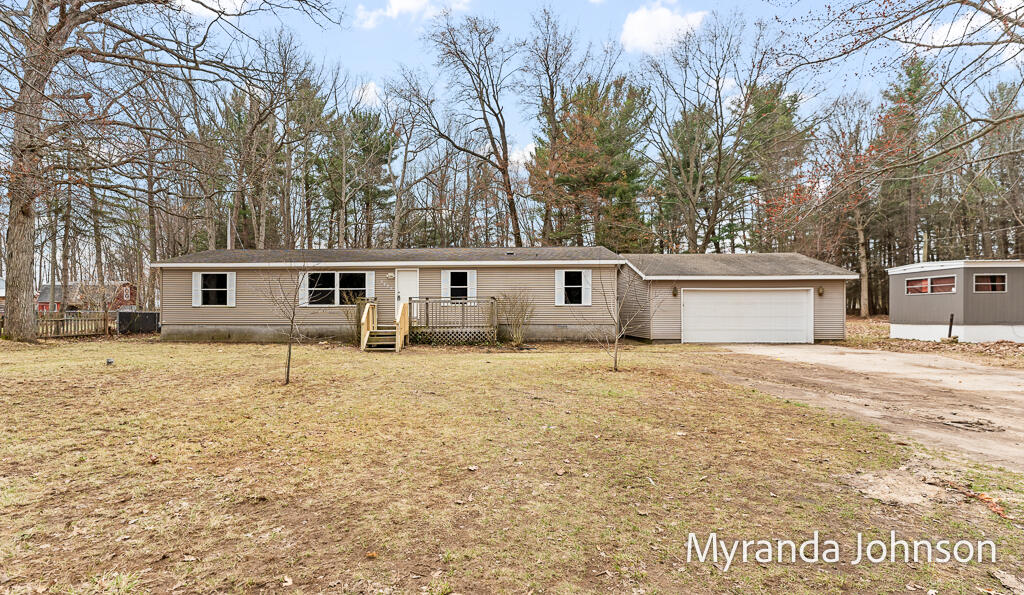 3455 West Webster Road Montague, MI 49437 - Photo 2 of 39 3455WebsterRd