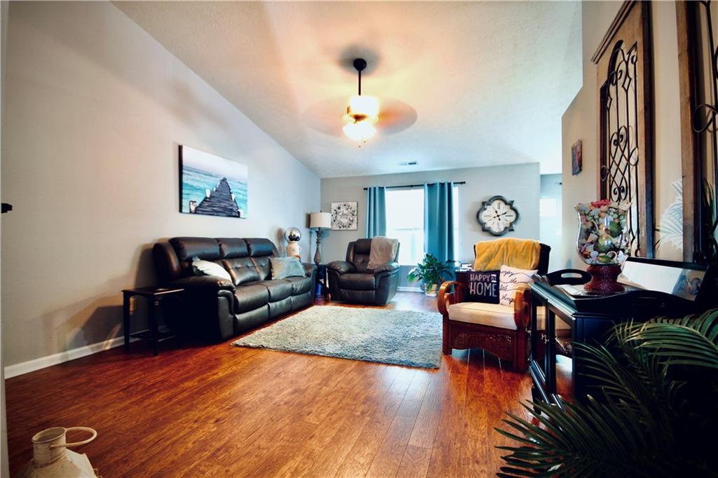 5810 Long Ridge Place Indianapolis, IN 46221 - Photo 3 of 15 Gallery Image 3