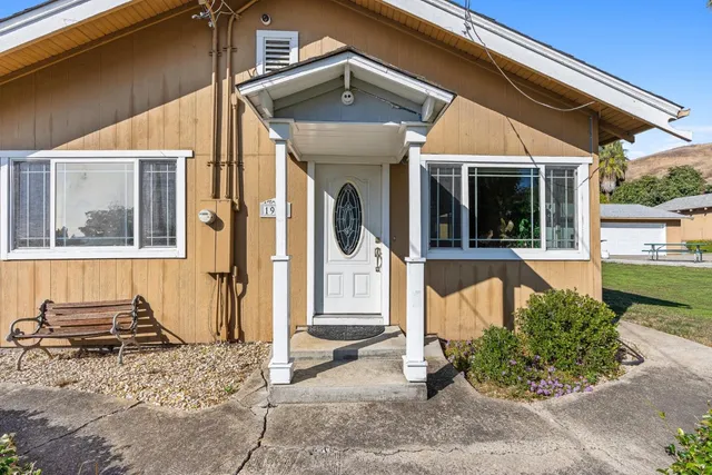 a view of a house with outdoor space