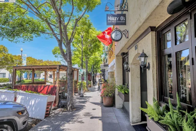 $949,000 | 520 El Camino Real, Unit 307, San Carlos, CA 94070