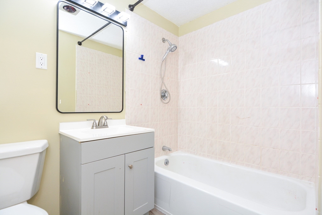 1186 Worcester Road, Unit 1221 Framingham, MA 01702 - Photo 29 of 42 Gallery Image 29