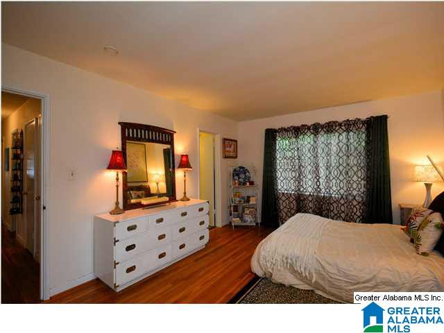 1601 Barry Avenue Birmingham, AL 35209 - Photo 17 of 32