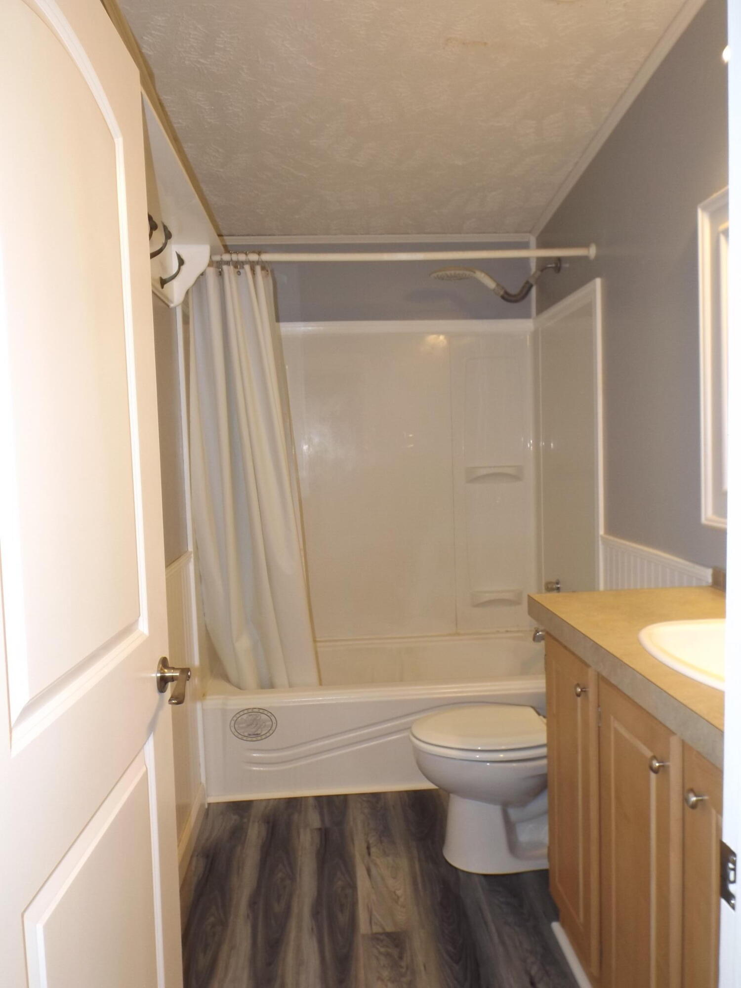 2195 Bobblett Gap Road Montvale, VA 24122 - Photo 15 of 21 Main Bath