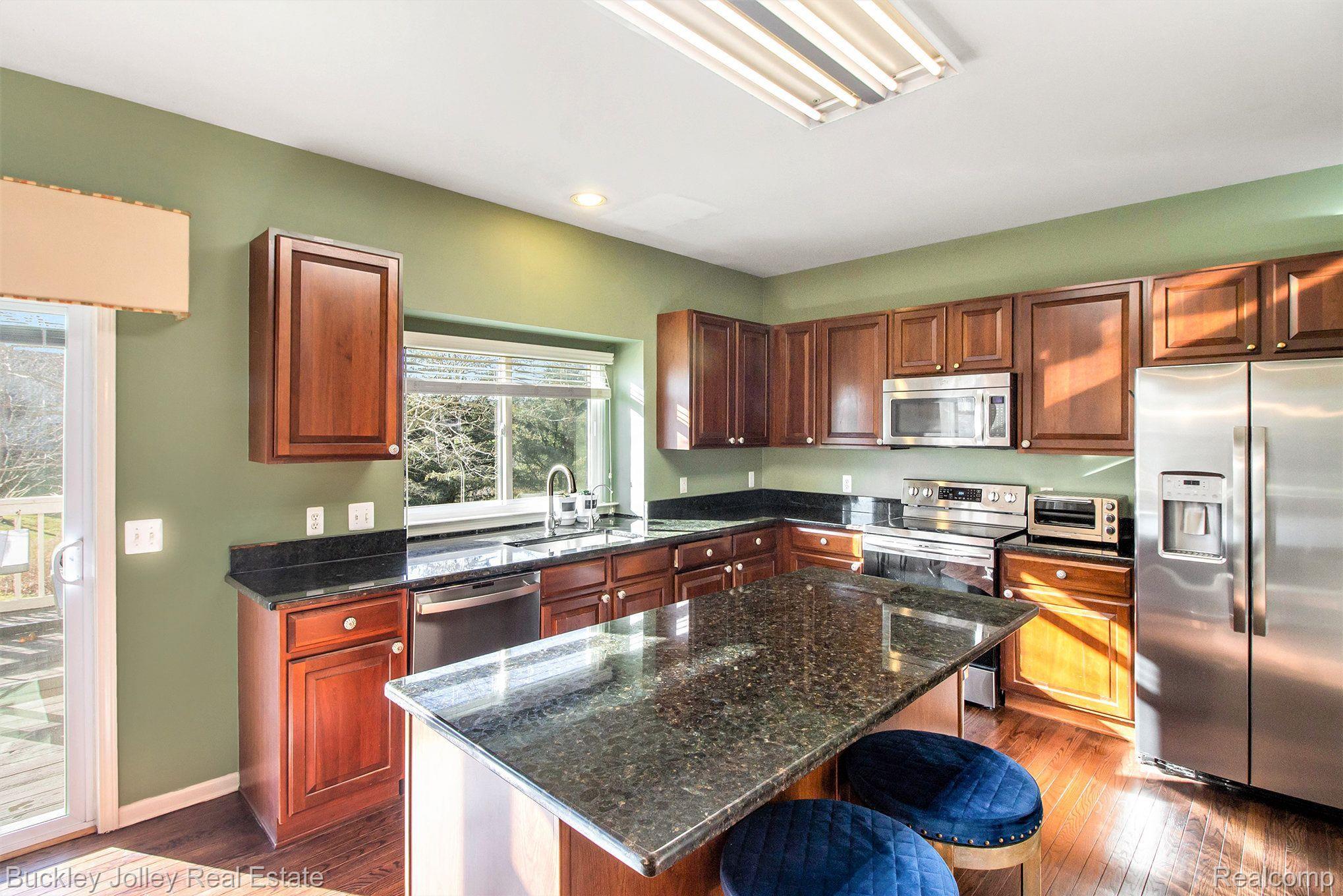 7364 Goldenrod Court Brighton, MI 48116 - Photo 2 of 23 Updated Kitchen Offers Lots of Cupboards