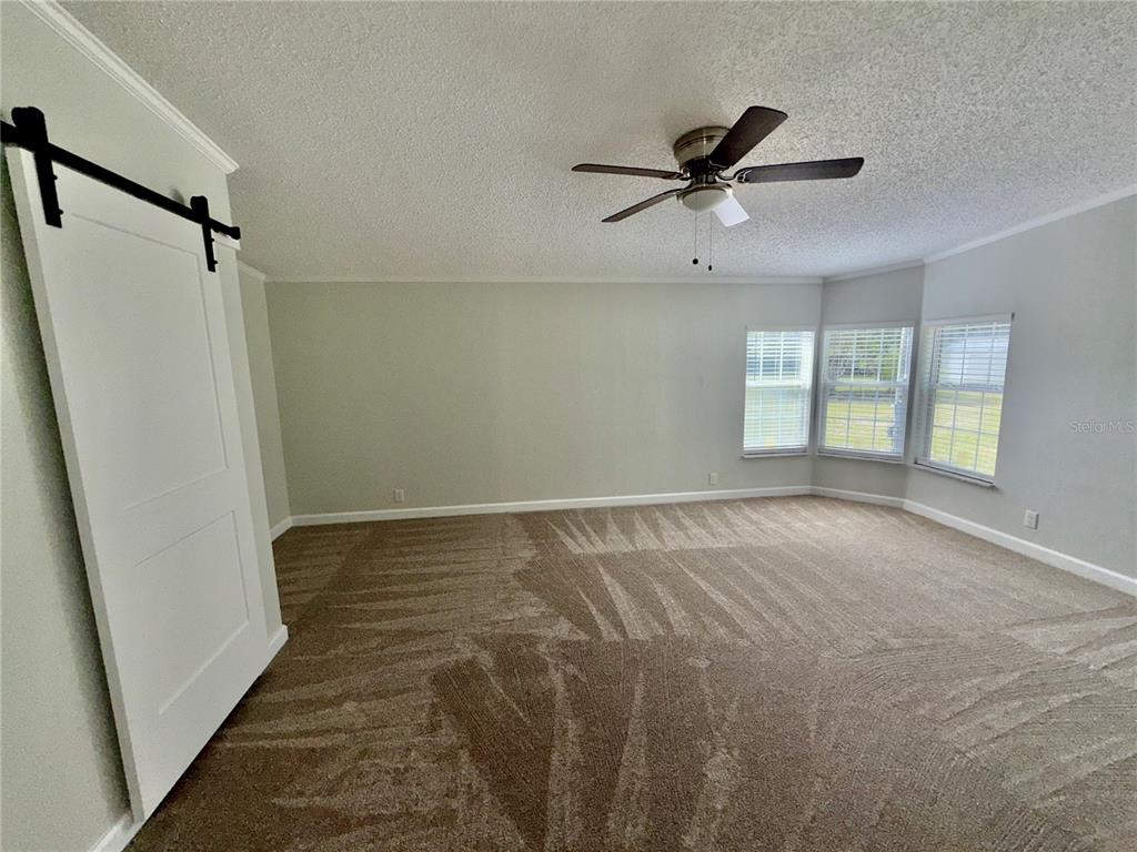 1070 Southwest Mauldin Avenue Lake City, FL 32024 - Photo 26 of 31 a view of an empty room and window
