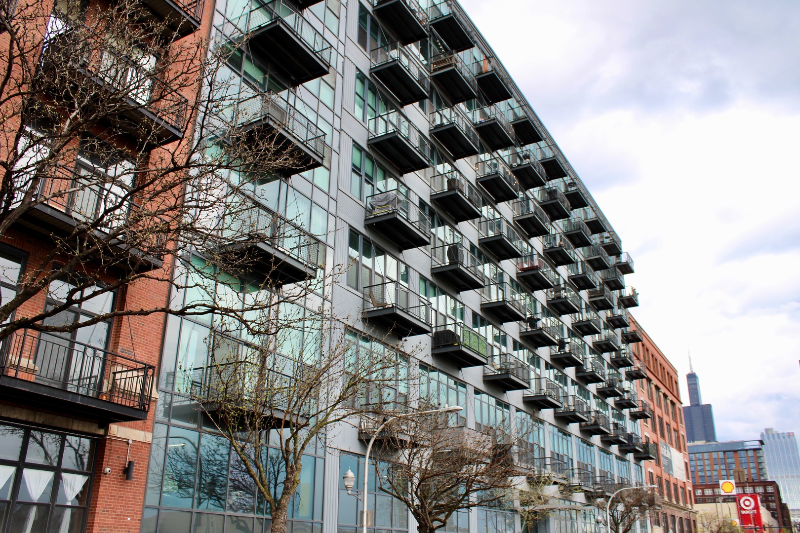 1224 West Van Buren St Unit 610  