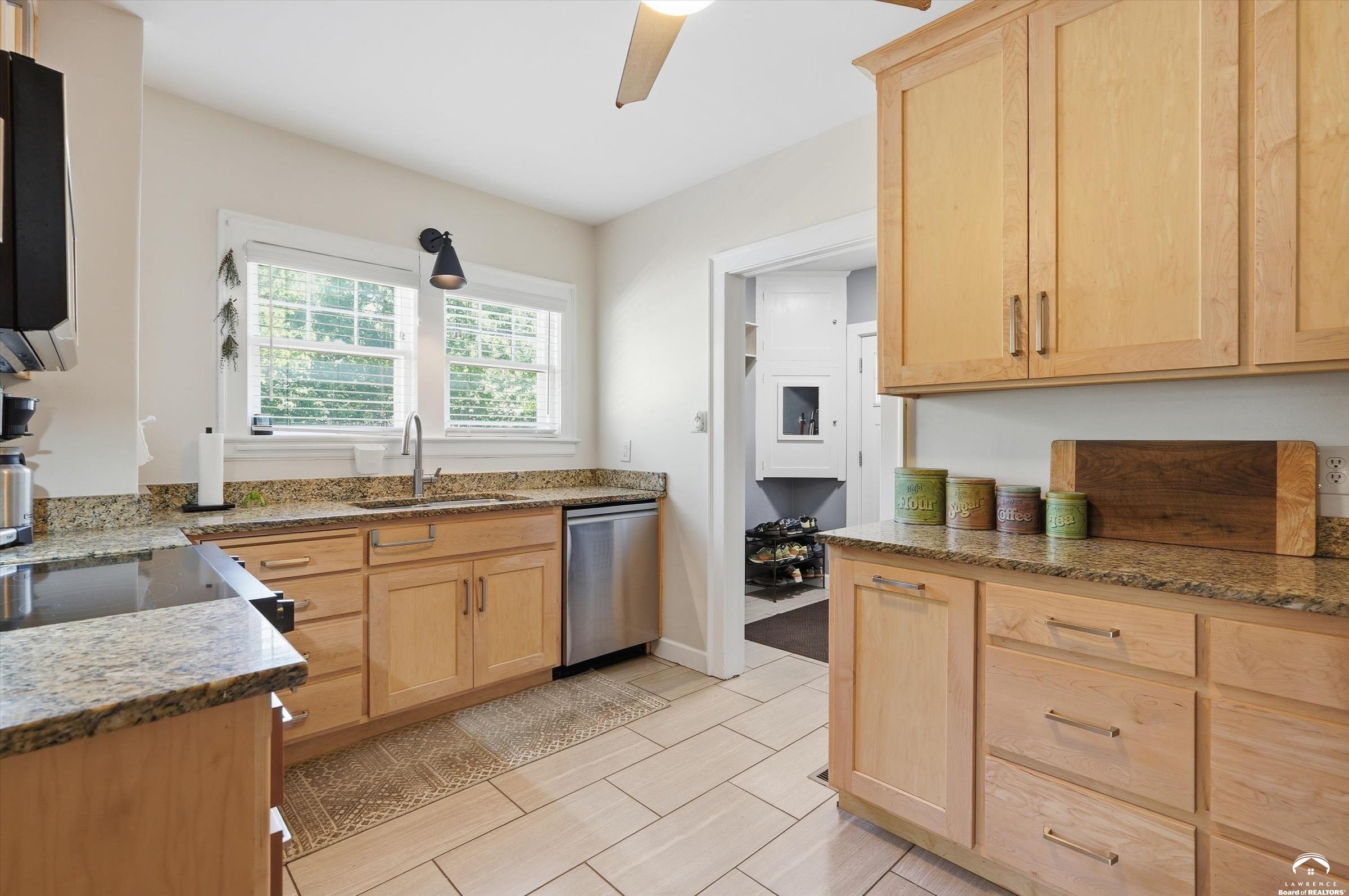 1600 Southwest Jewell Avenue Topeka, KS 66604 - Photo 13 of 51