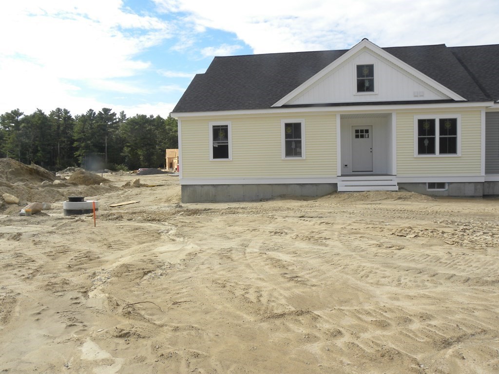 22 Sarahbeth Lane, Unit 24 Rochester, MA 02770 - Photo 1 of 3