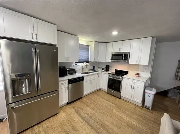 $5,950 | 314 East 8th Street, Unit 1, Boston, MA 02127