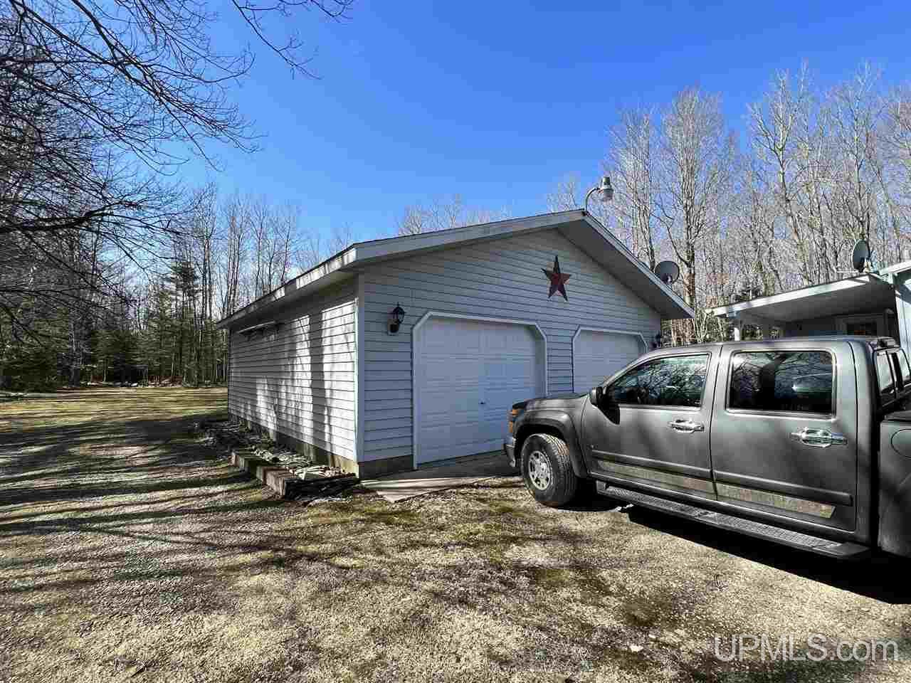 9253 Fragale Road Manistique, MI 49854 - Photo 3 of 10 Gallery Image 3
