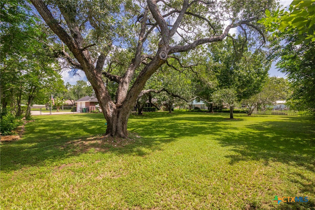 303 Perth Road Victoria, TX 77904 - Photo 39 of 39