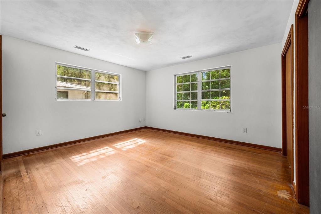 3716 Southwest 6th Place Gainesville, FL 32607 - Photo 16 of 40