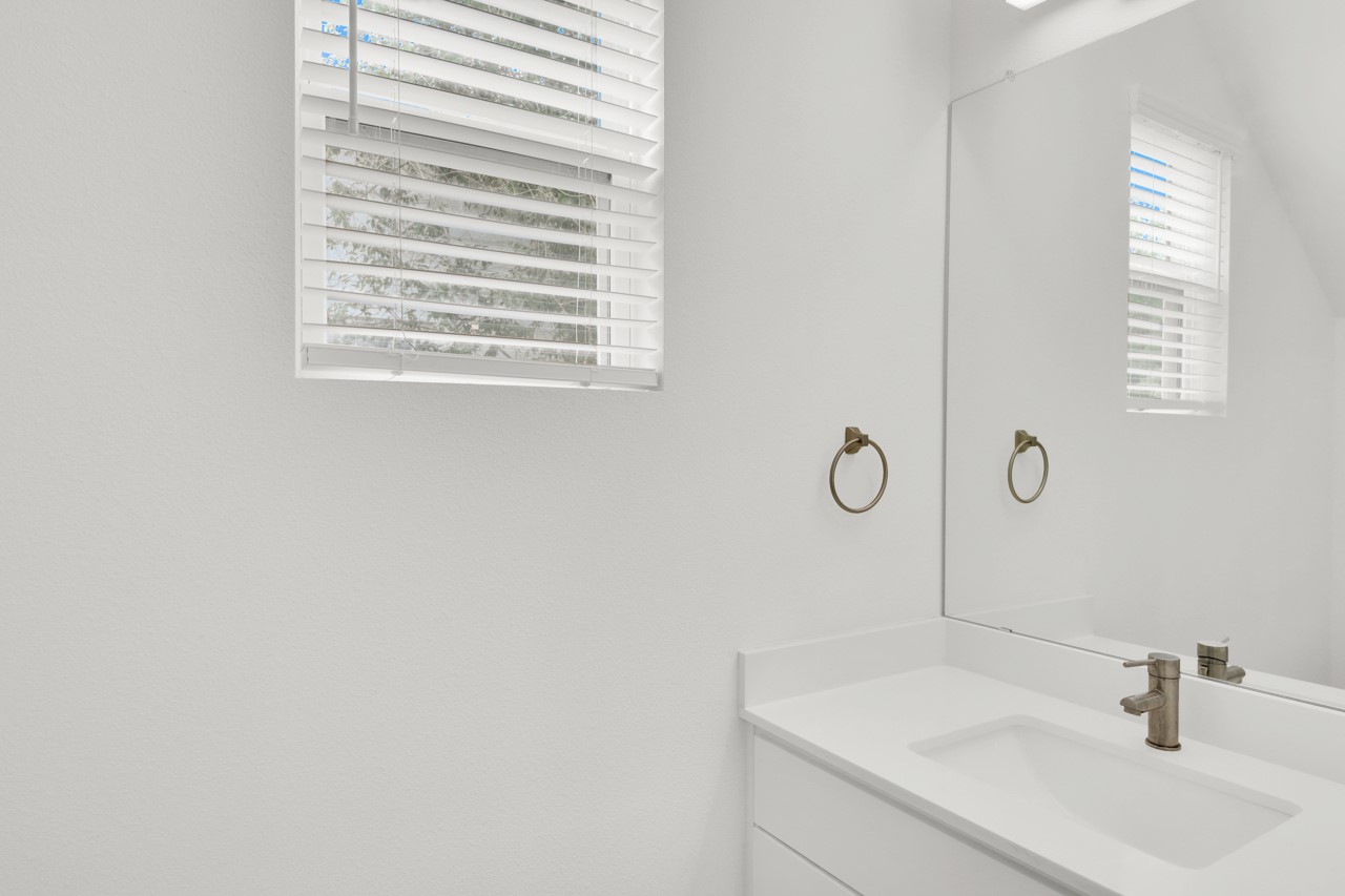 6325 Ponca Street, Unit B Austin, TX 78741 - Photo 17 of 29 Bathroom with vanity
