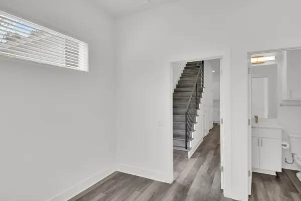 $1,950 | 6325 Ponca Street, Unit B, Austin, TX 78741