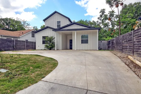 $1,950 | 6325 Ponca Street, Unit B, Austin, TX 78741