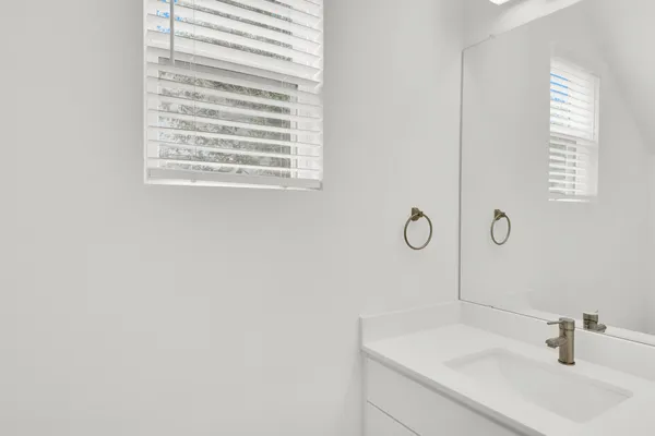 $1,950 | 6325 Ponca Street, Unit B, Austin, TX 78741