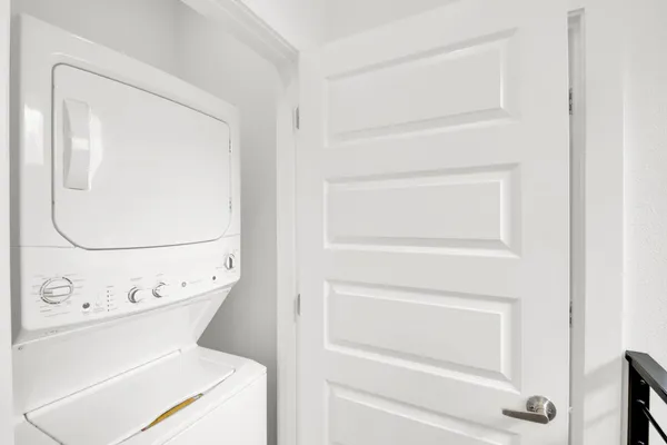 $1,950 | 6325 Ponca Street, Unit B, Austin, TX 78741