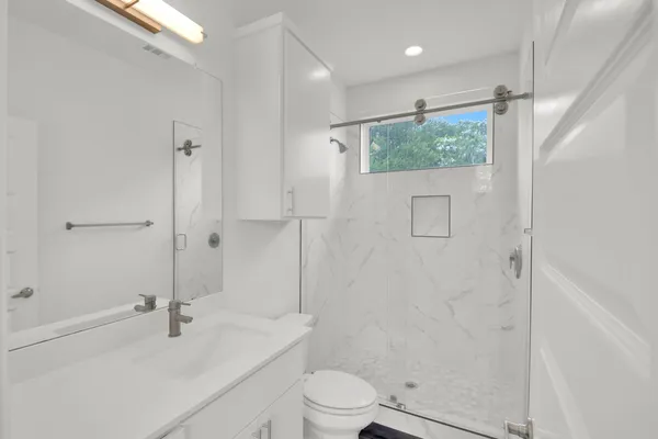 $1,950 | 6325 Ponca Street, Unit B, Austin, TX 78741