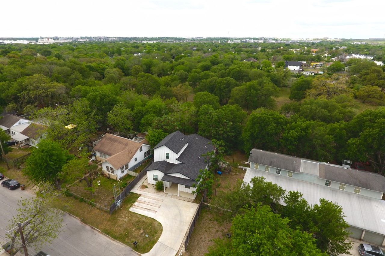 6325 Ponca Street, Unit B Austin, TX 78741 - Photo 28 of 29 Aerial view