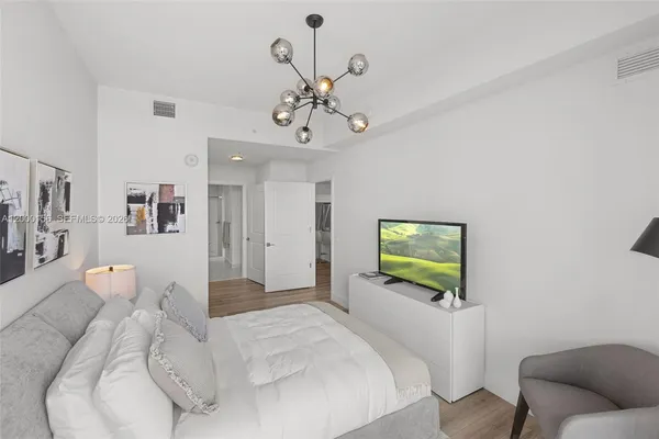 $3,833 | 101 Diplomat Parkway, Unit 808, Hallandale Beach, FL 33009