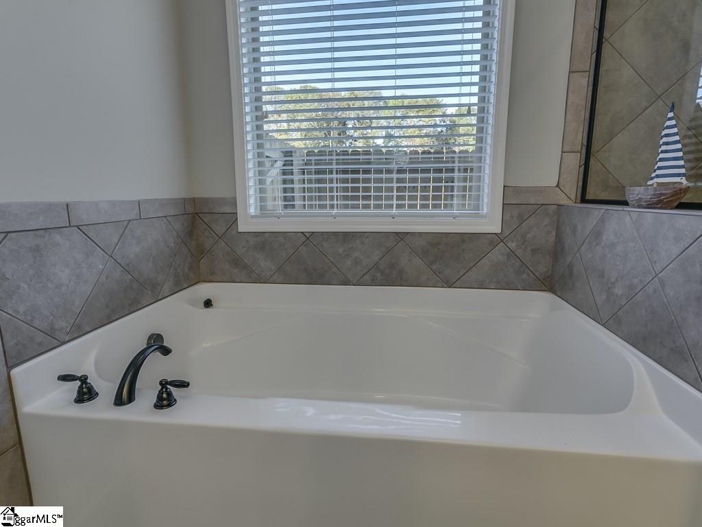 546 Grandon Road Greer, SC 29651 - Photo 22 of 36