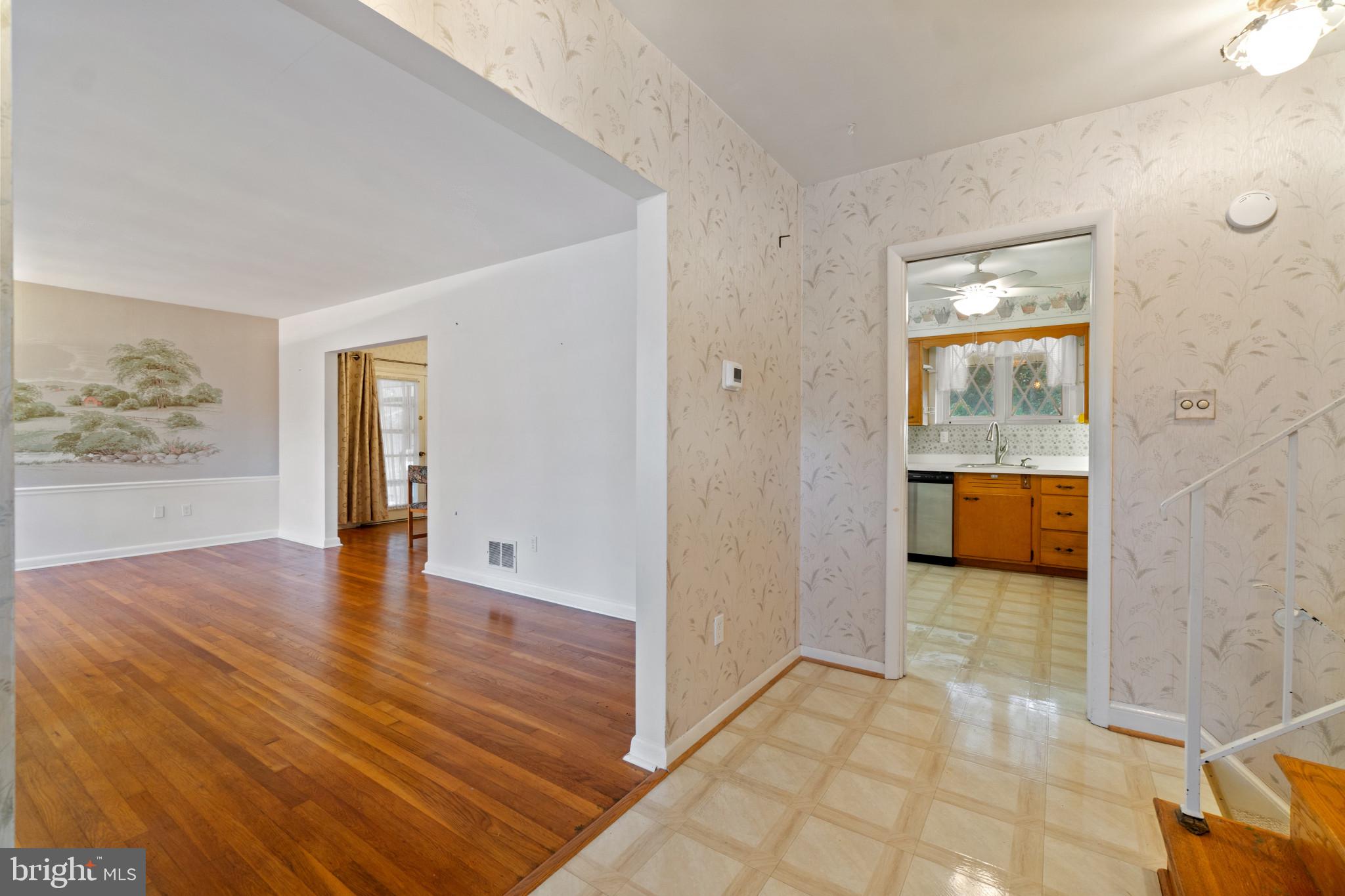 1606 Constance Street Silver Spring, MD 20902 - Photo 5 of 70