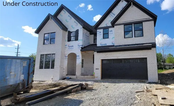 $749,900 | 7824 Harley Hills Drive, North Royalton, OH 44133