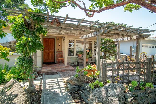 178 Riker Terrace Salinas, CA 93901 - Photo 2 of 31 Gallery Image 2