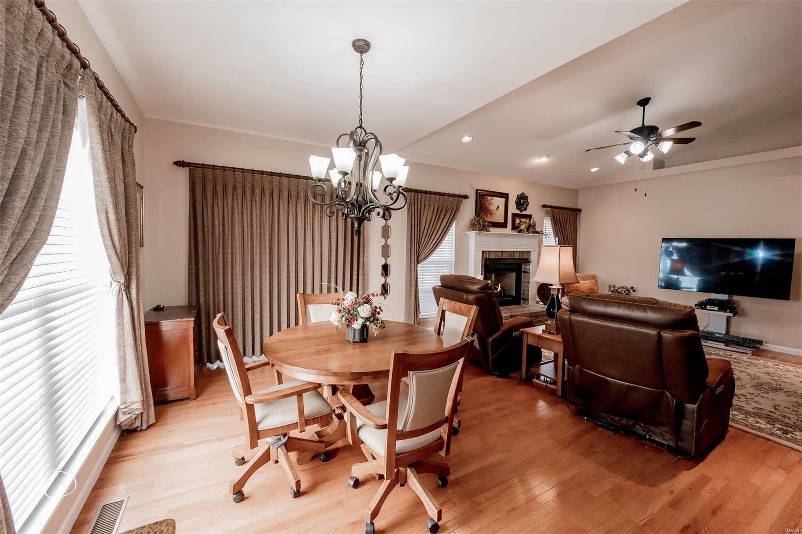 1512 Hollowbrook Drive St. Charles, MO 63303 - Photo 12 of 45