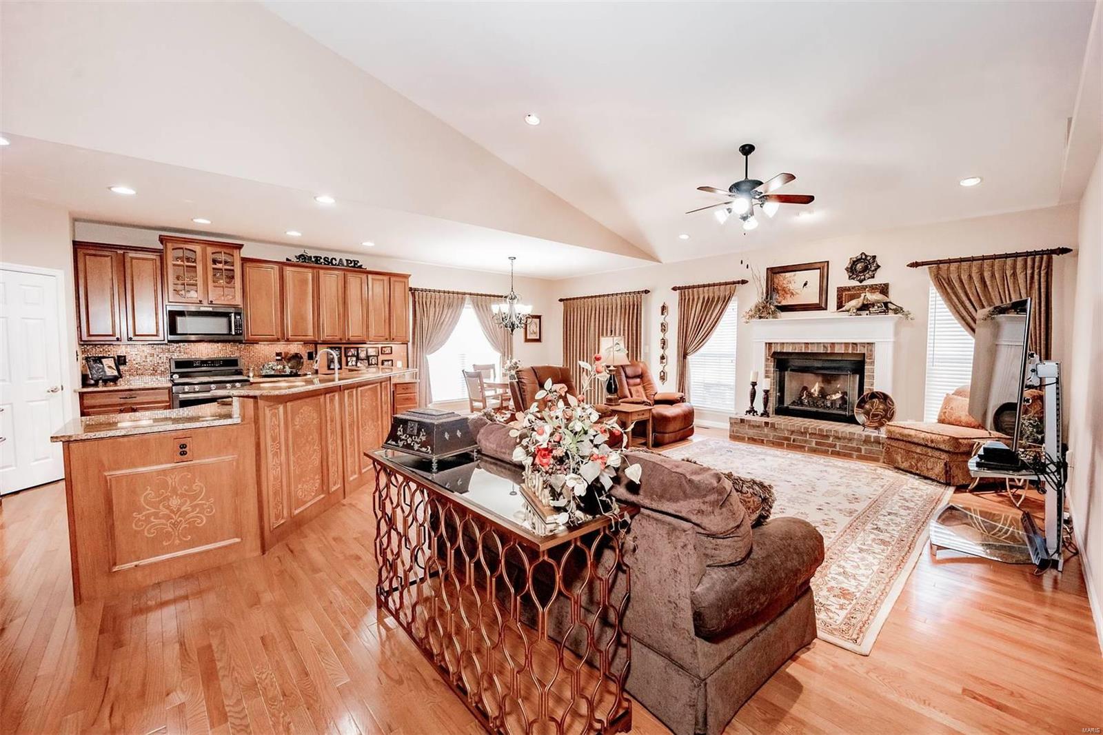 1512 Hollowbrook Drive St. Charles, MO 63303 - Photo 13 of 45