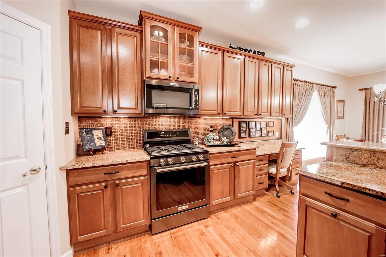 1512 Hollowbrook Drive St. Charles, MO 63303 - Photo 8 of 45