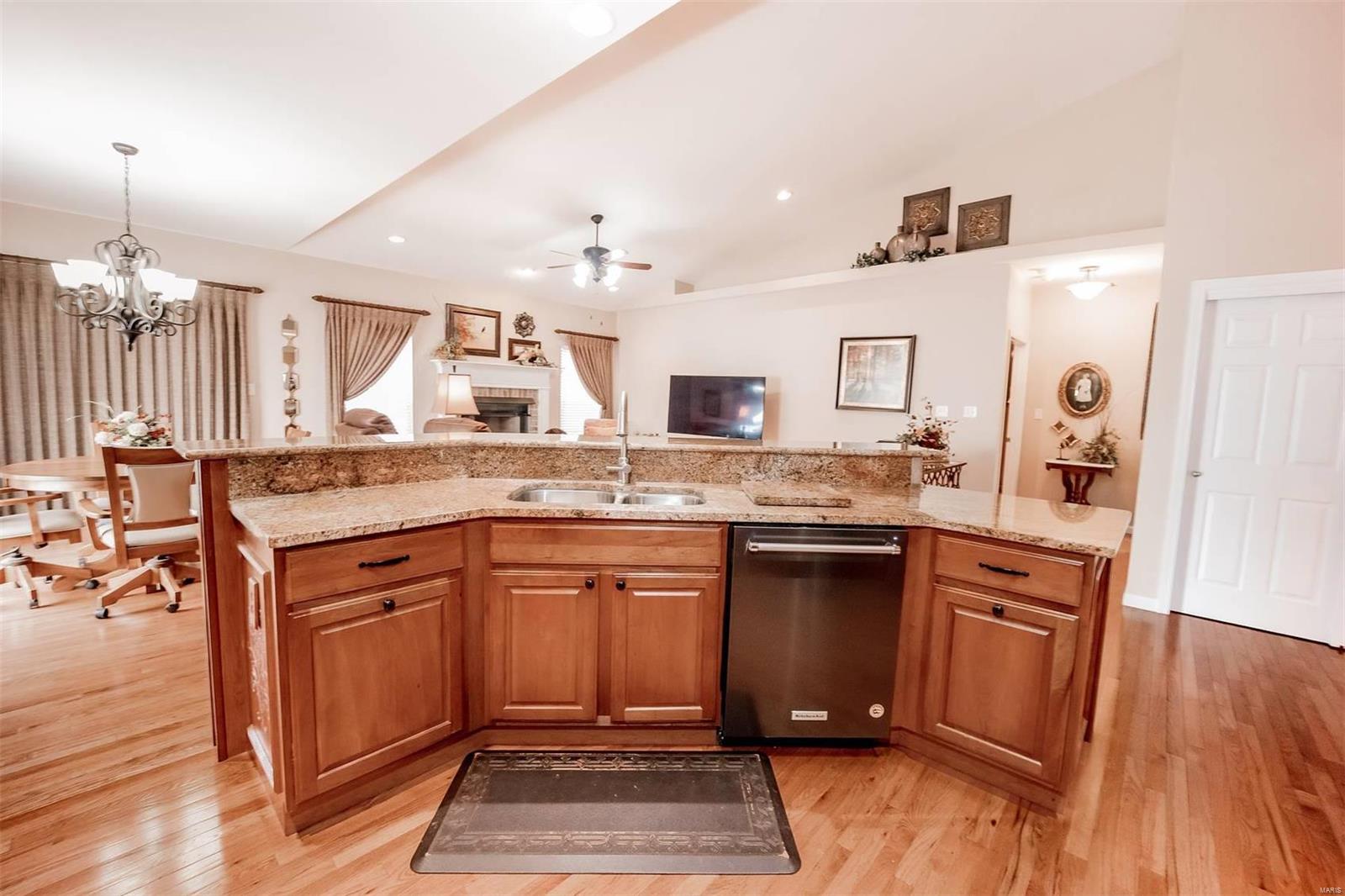 1512 Hollowbrook Drive St. Charles, MO 63303 - Photo 9 of 45