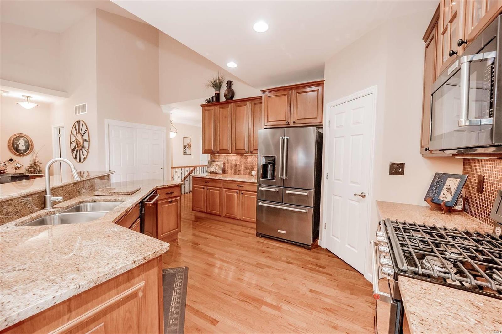 1512 Hollowbrook Drive St. Charles, MO 63303 - Photo 10 of 45