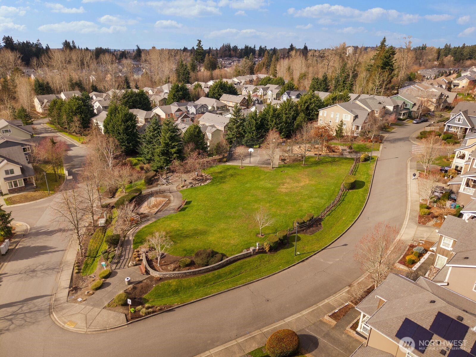 5620 Northeast 6th Place Renton, WA 98059 - Photo 35 of 37 an aerial view of residential houses with outdoor space