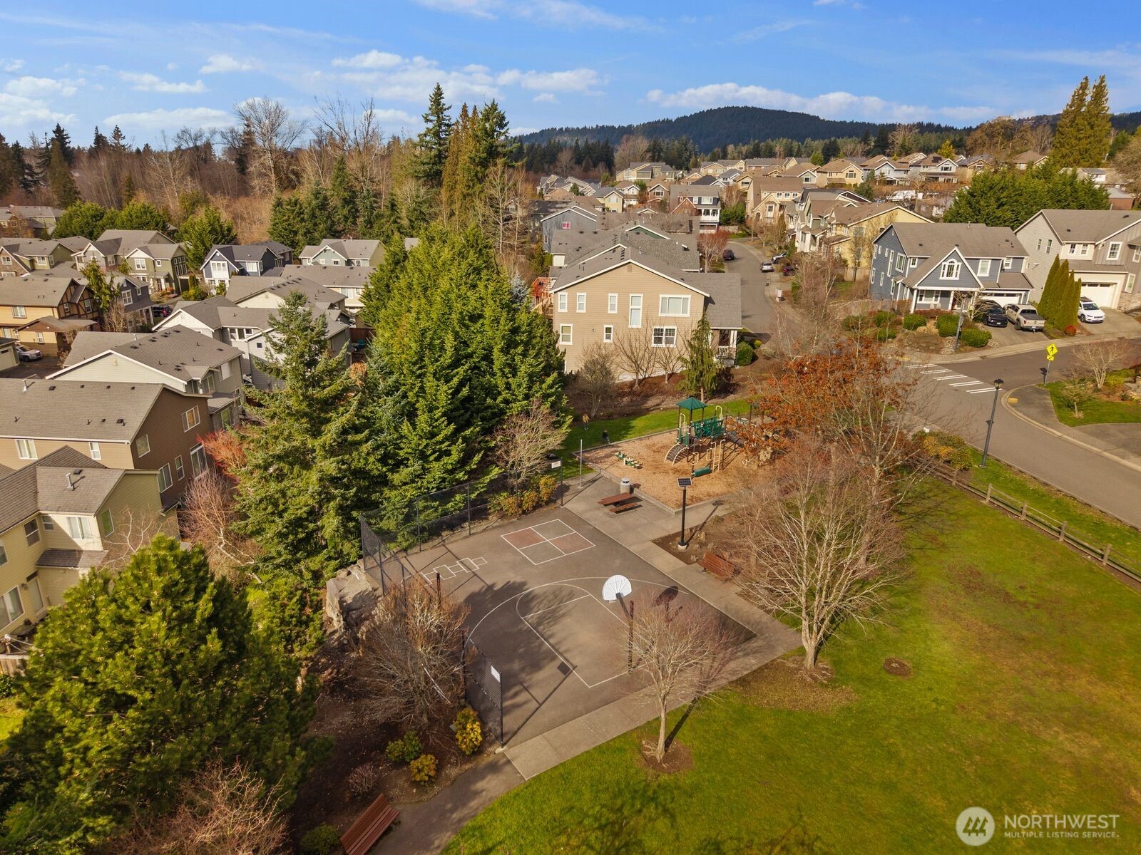 5620 Northeast 6th Place Renton, WA 98059 - Photo 36 of 37 a view of a city
