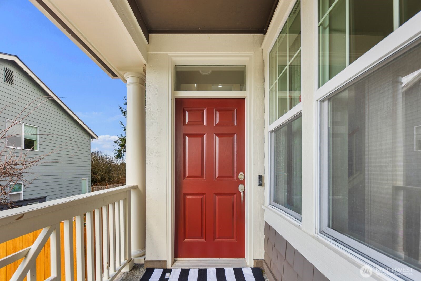 5620 Northeast 6th Place Renton, WA 98059 - Photo 4 of 37 a view of front door