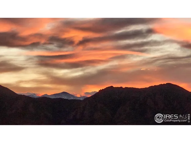 a black and white photo of a mountain