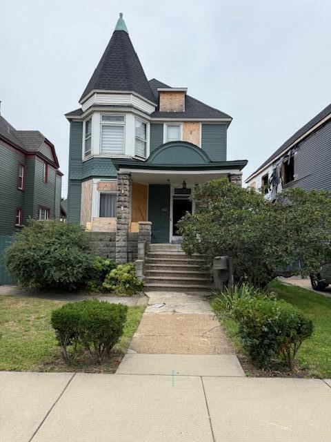 1828 Oliver Street Whiting, IN 46394 - Photo 25 of 37 a front view of house with yard and green space