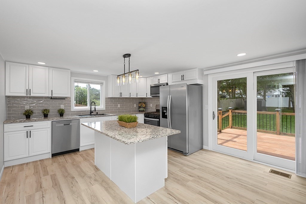 59 Racicot Avenue Webster, MA 01570 - Photo 12 of 40 Gallery Image 12
