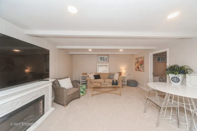 $799,000 | 1704 Executive Lane, Glenview, IL 60026