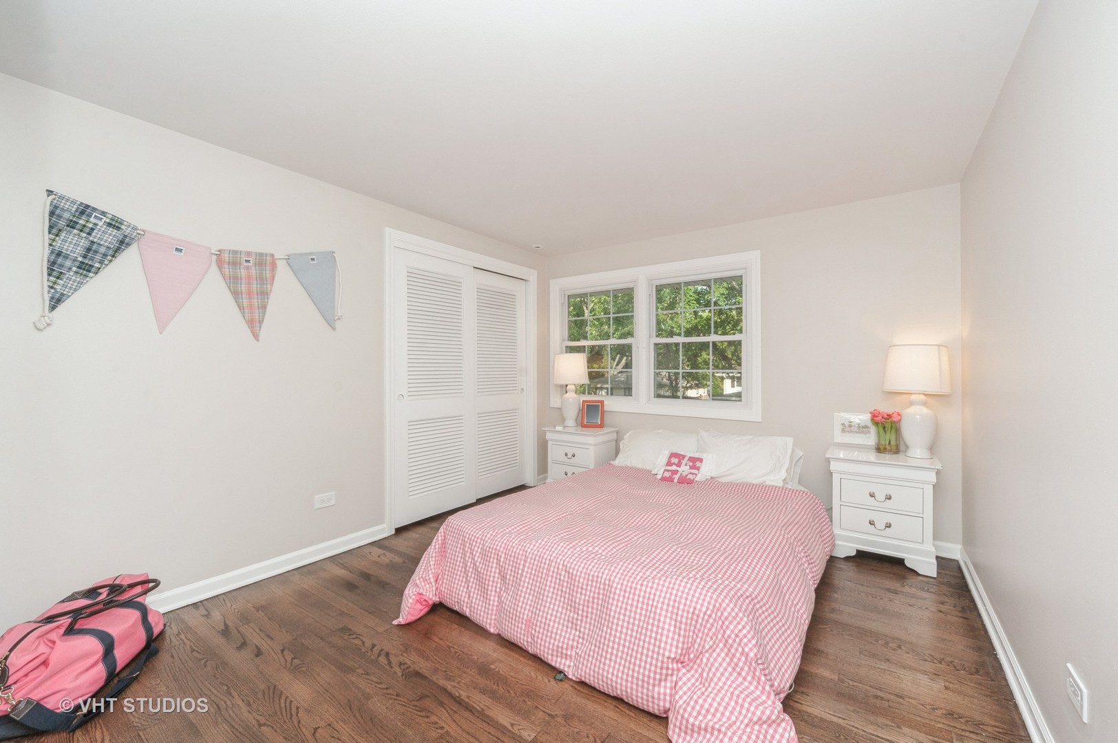 1704 Executive Lane Glenview, IL 60026 - Photo 15 of 21 a bedroom with a bed and a window