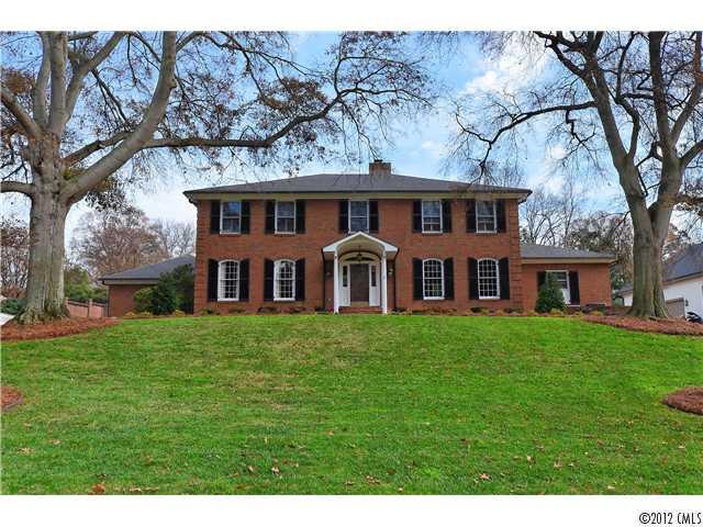 3901 Foxcroft Road, Unit 16 Charlotte, NC 28211 - Photo 1 of 16 Gallery Image 1