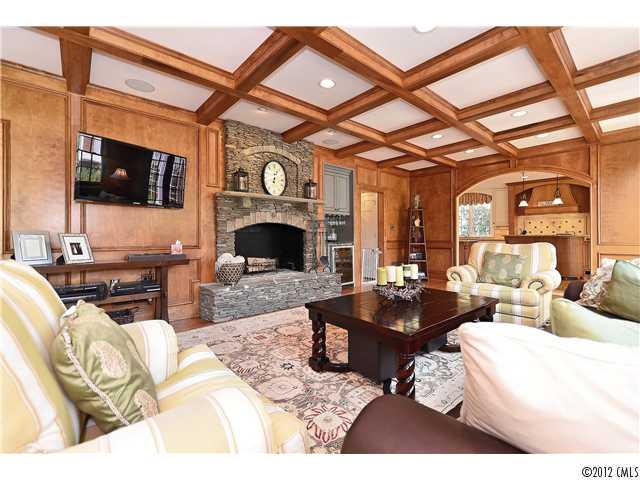 3901 Foxcroft Road, Unit 16 Charlotte, NC 28211 - Photo 5 of 16 Gallery Image 5