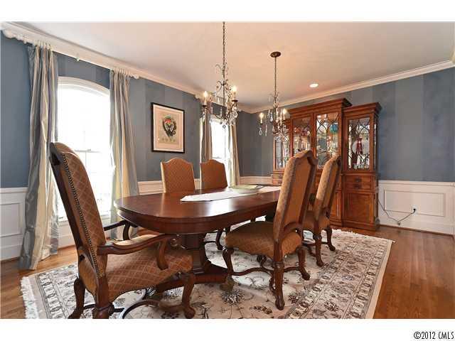 3901 Foxcroft Road, Unit 16 Charlotte, NC 28211 - Photo 6 of 16 Gallery Image 6