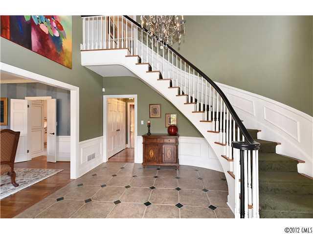 3901 Foxcroft Road, Unit 16 Charlotte, NC 28211 - Photo 10 of 16 Gallery Image 10